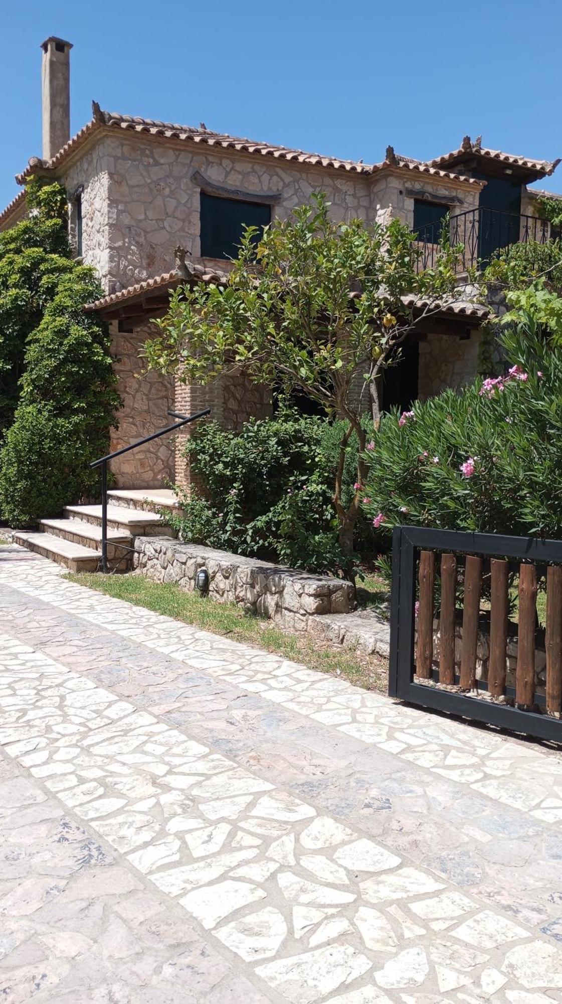Castello Bellos Villas & Apartments Keri エクステリア 写真