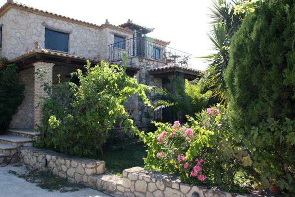 Castello Bellos Villas & Apartments Keri エクステリア 写真