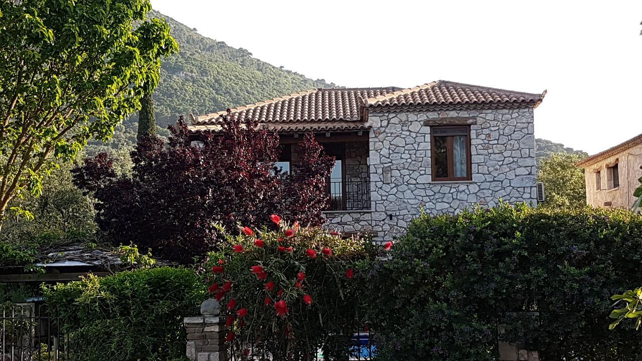 Castello Bellos Villas & Apartments Keri エクステリア 写真