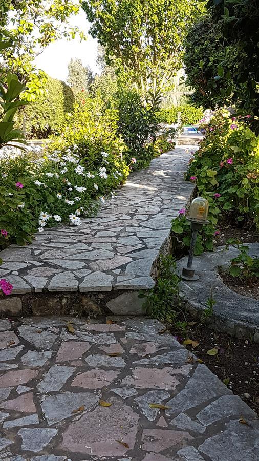 Castello Bellos Villas & Apartments Keri エクステリア 写真