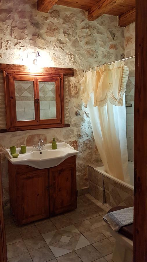 Castello Bellos Villas & Apartments Keri エクステリア 写真