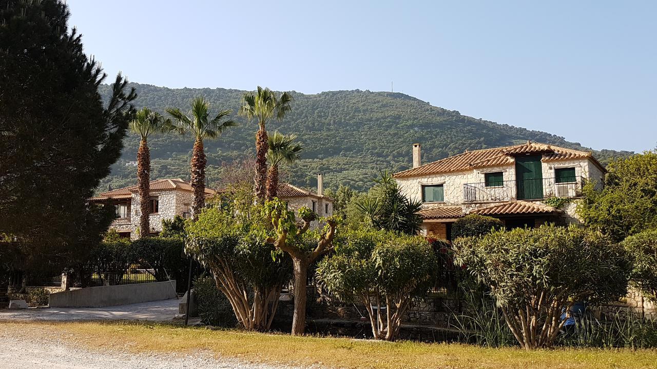 Castello Bellos Villas & Apartments Keri エクステリア 写真