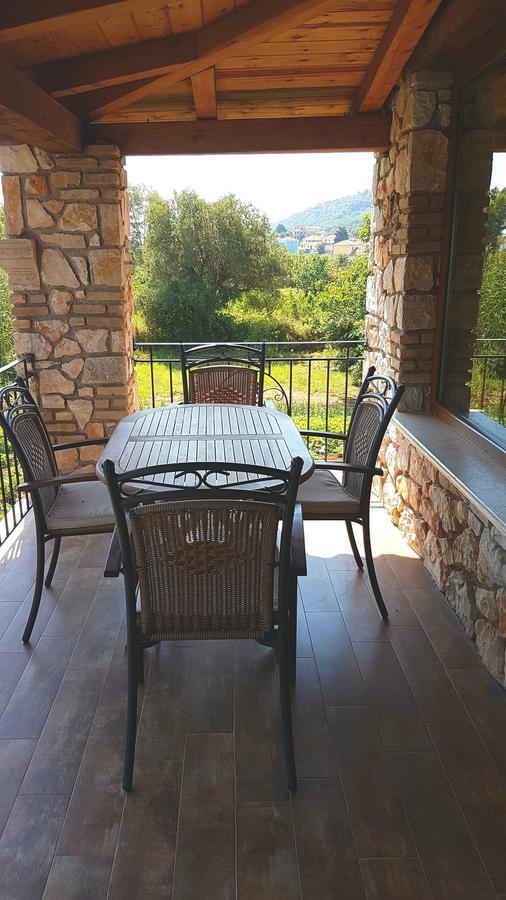 Castello Bellos Villas & Apartments Keri エクステリア 写真