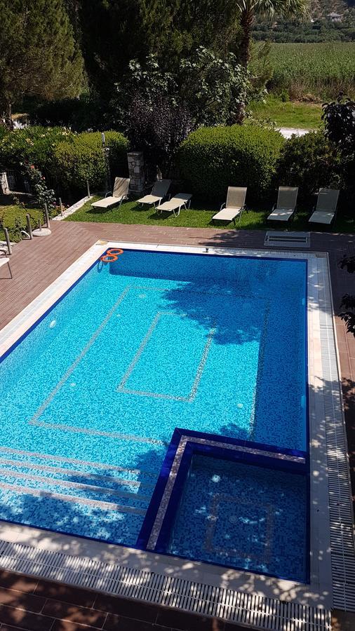 Castello Bellos Villas & Apartments Keri エクステリア 写真